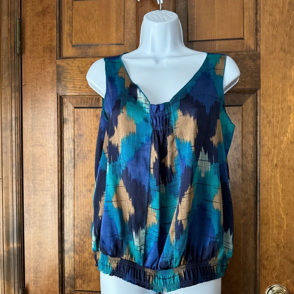 Apostrophe Dressy Black, Blue & Tan Tank w/V-Neck w/Smocked Elastic Hem Medium